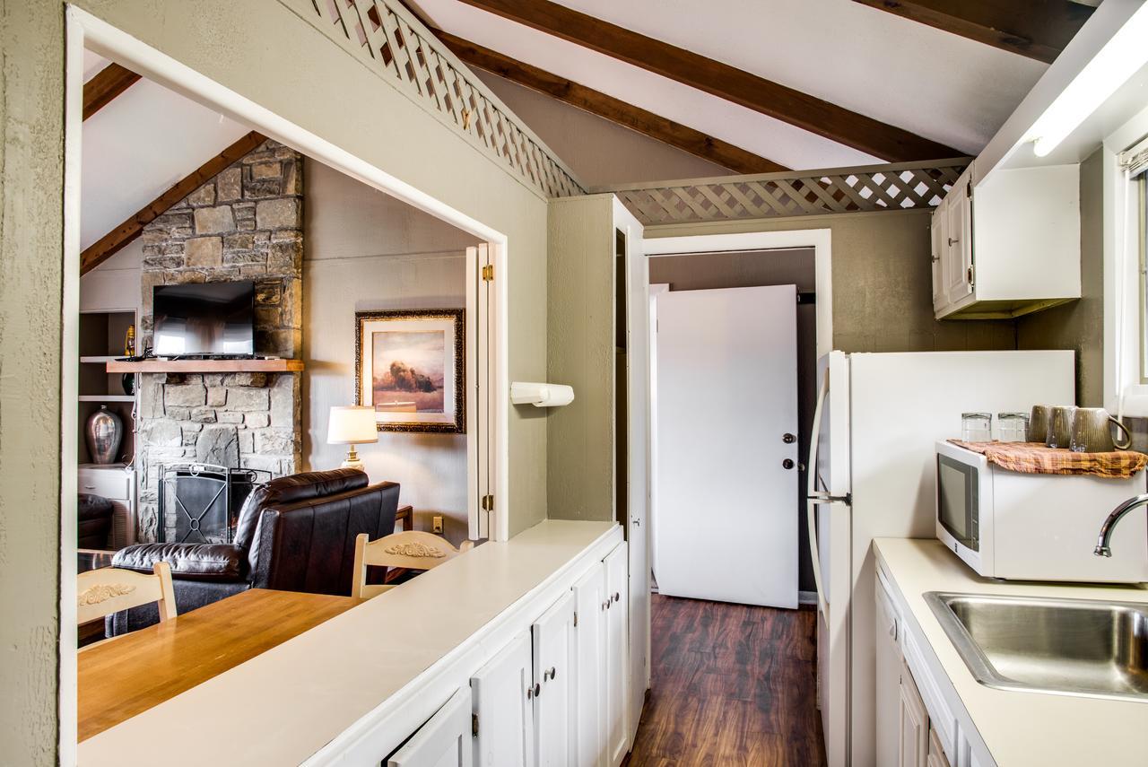 Cliff Dwellers Inn Blowing Rock Exteriör bild